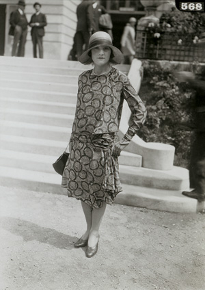 Lot 4128, Auction  122, Fashion 1920s, Fashion photos