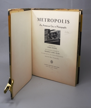 Los 3446 - Allen, Frederick Lewis und Weyer, Edward M. - Metropolis. New York 1934 - 2 - thumb