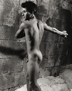 Los 4195 - Helbig, Konrad - Young male nude with outstretched arm - 0 - thumb